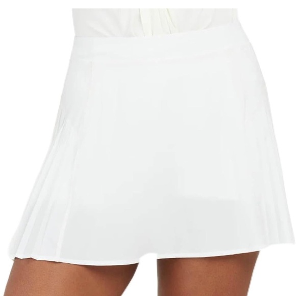 SPANX Women's Booty Boost Pleated 14" Skort - Picture 2 of 4